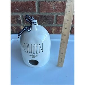 Rae Dunn Artisan Collection Magenta Queen bee Birdhouse‎